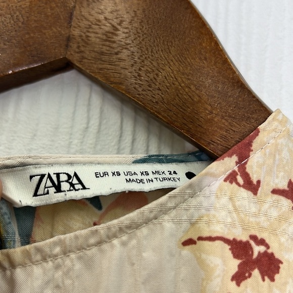 Zara - Colorful Floral Tiered Boho 3/4 Sleeve Button At Neck Dress Size XS - Picture 9 of 12